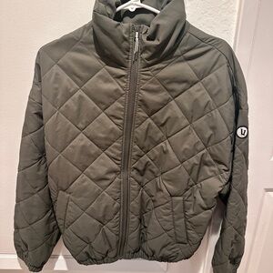 Vuori Quilted Puffer Jacket in Olive